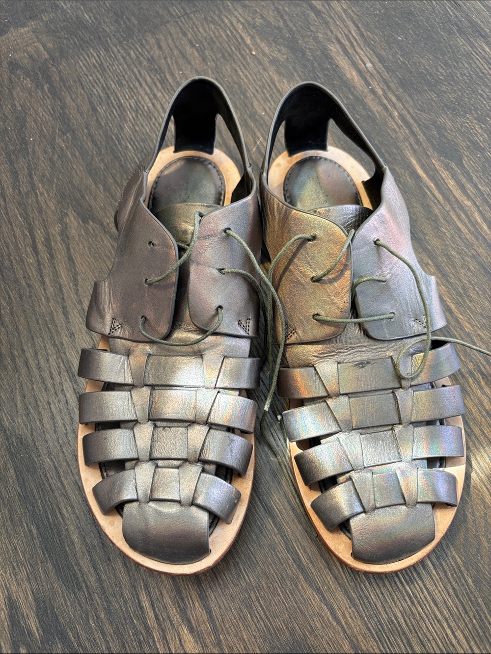 Gentle Souls Ureka metallic green fisherman sandals, leather, size 9